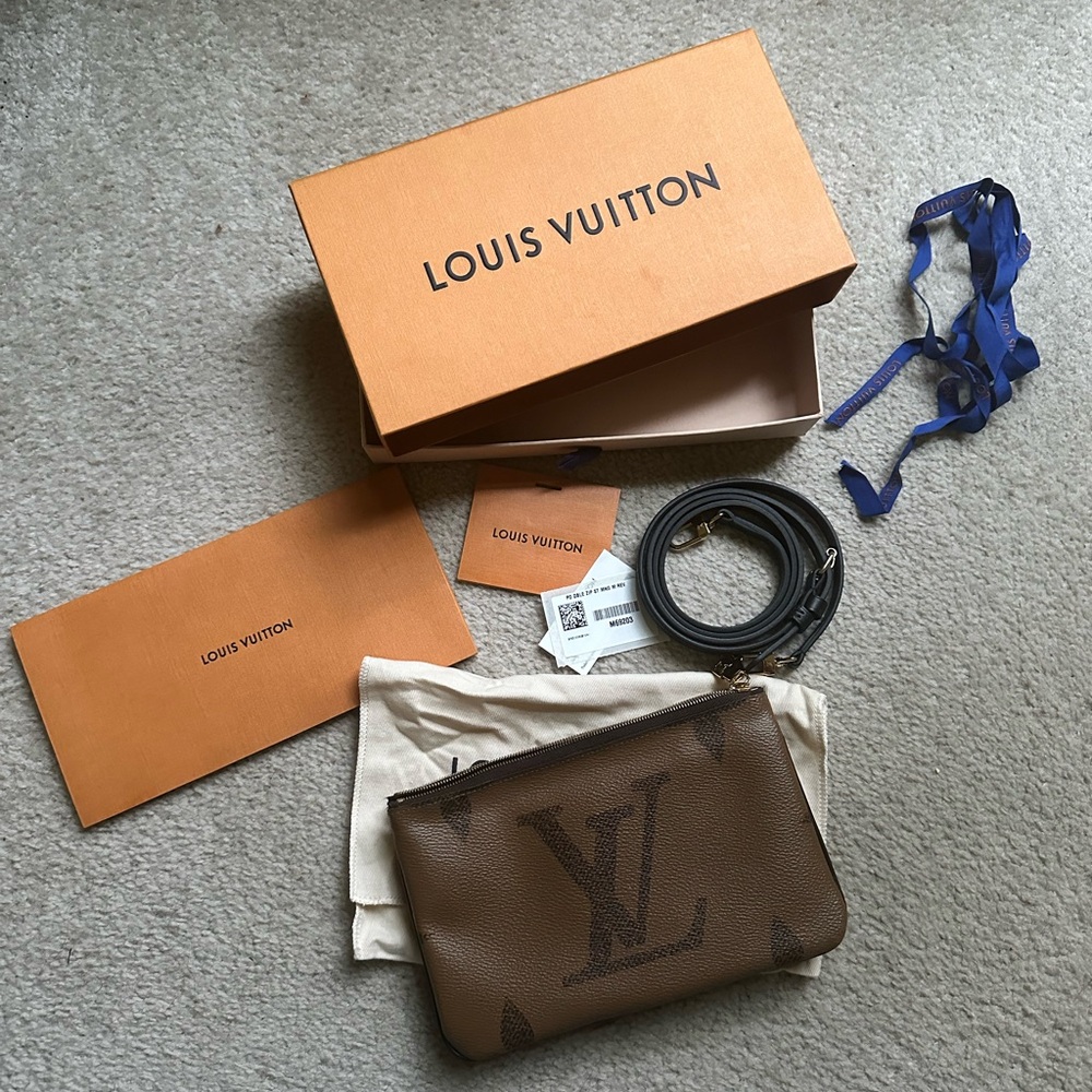Louis Vuitton Double Zip Pochette
